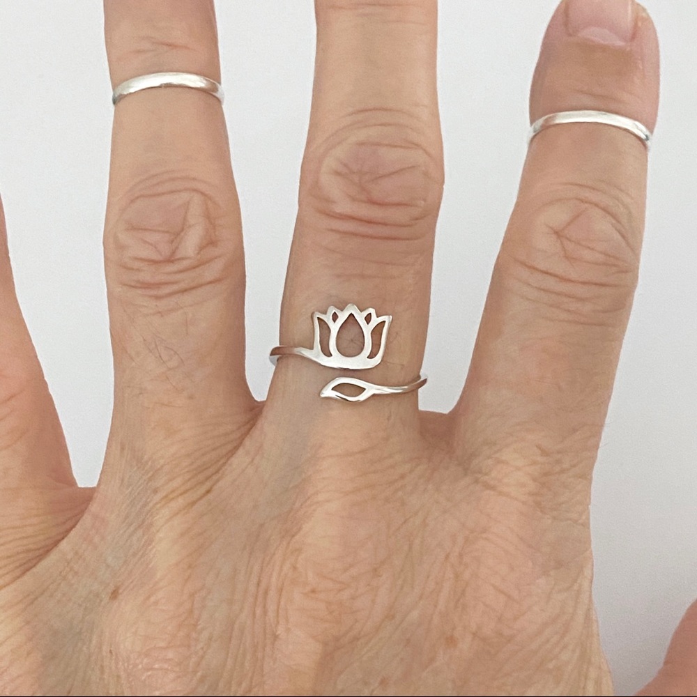 Sterling Silver Wraparound Lotus Ring, Boho Ring - Picture 1 of 15